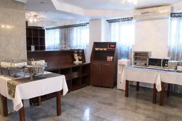 Hotel Clas 10